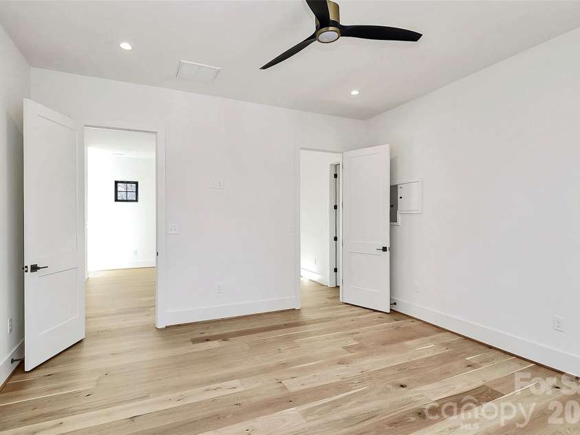 1505 Grace Street, Charlotte, NC 28205.  MLS# CAR4332932, YatesRealty ID 12011. 