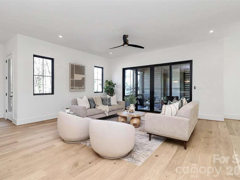 1505 Grace Street, Charlotte, NC 28205.  MLS# CAR4332932, YatesRealty ID 12011. 