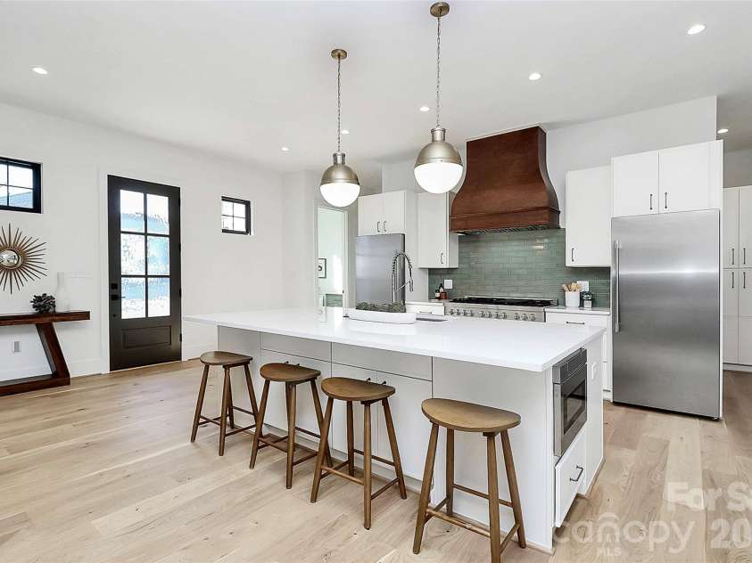 1505 Grace Street, Charlotte, NC 28205.  MLS# CAR4332932, YatesRealty ID 12011. 