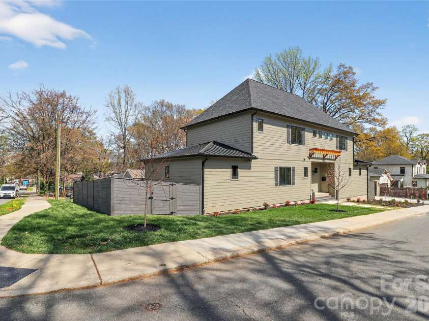 1505 Grace Street, Charlotte, NC 28205.  MLS# CAR4332932, YatesRealty ID 12011. 