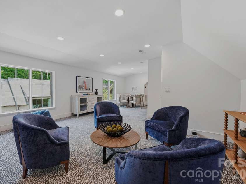 1919 Shoreham Drive, Charlotte, NC 28211.  MLS# CAR4387654, YatesRealty ID 12012. Bonus room (third-level).