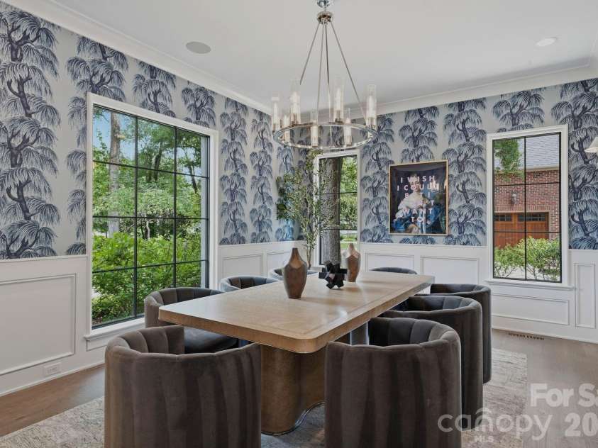 1919 Shoreham Drive, Charlotte, NC 28211.  MLS# CAR4387654, YatesRealty ID 12012. Dining room.