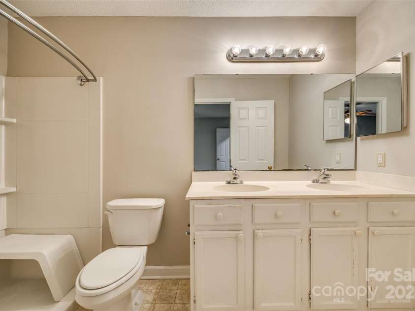 151 Cedar Hollow Street, Fort Mill, SC 29715.  MLS# CAR4190112, YatesRealty ID 12013. 