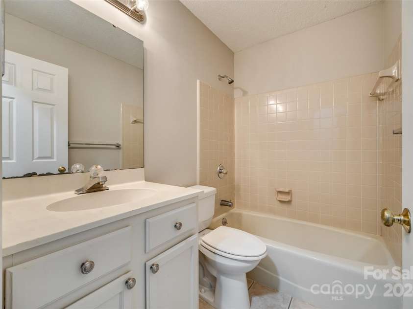 151 Cedar Hollow Street, Fort Mill, SC 29715.  MLS# CAR4190112, YatesRealty ID 12013. 