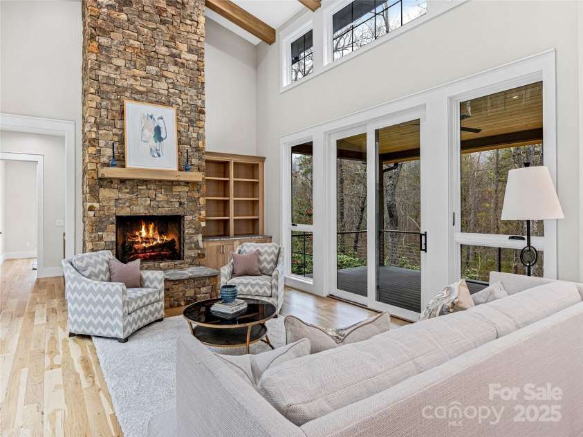 435 Barrington Drive, Asheville, NC 28803.  MLS# CAR4235274, YatesRealty ID 12013. 