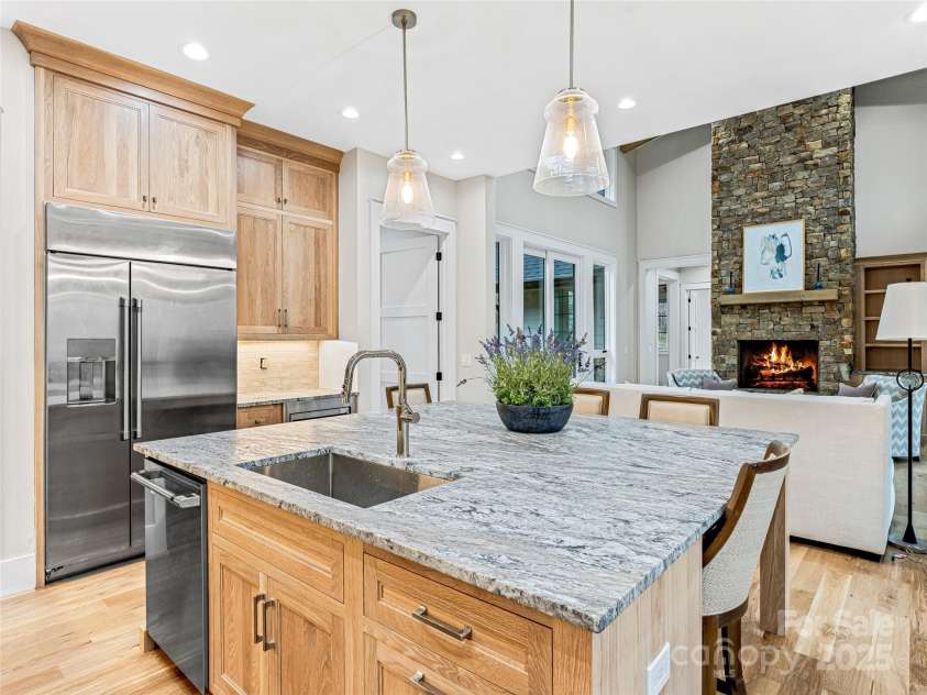 435 Barrington Drive, Asheville, NC 28803.  MLS# CAR4235274, YatesRealty ID 12013. 