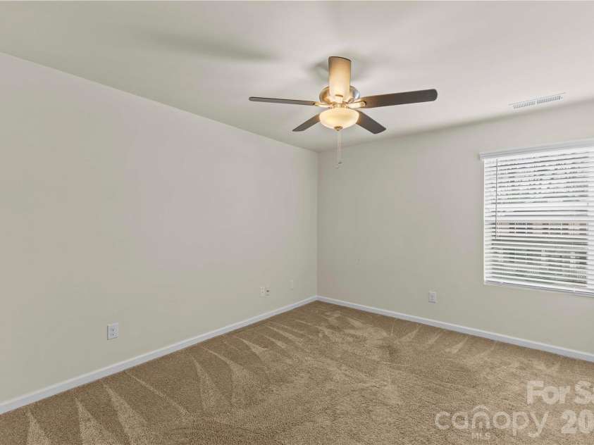 7512 Meridale Forest Drive, Charlotte, NC 28269.  MLS# CAR4346569, YatesRealty ID 12014. Upstairs BD#1