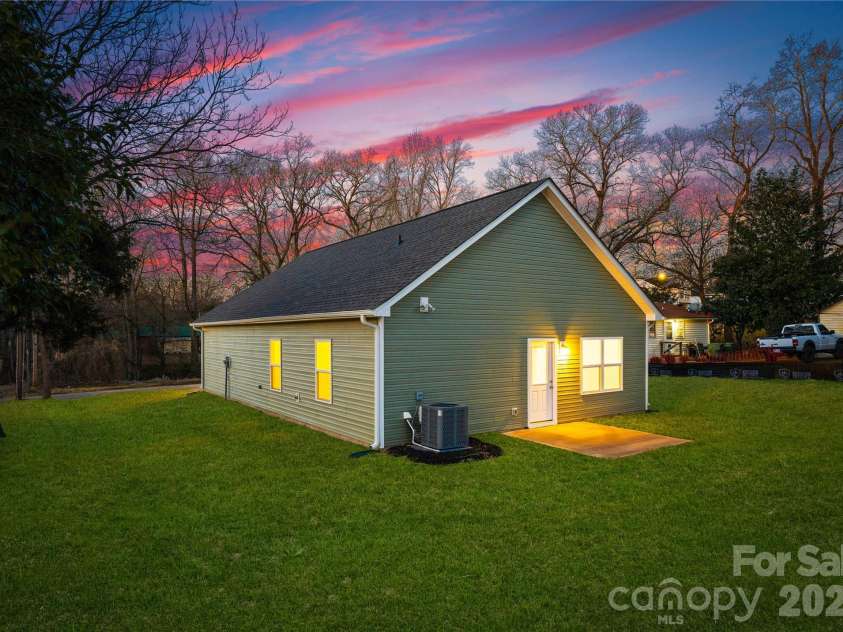 224 Rhyne Station Road, Charlotte, NC 28214.  MLS# CAR4352529, YatesRealty ID 12016. Representation