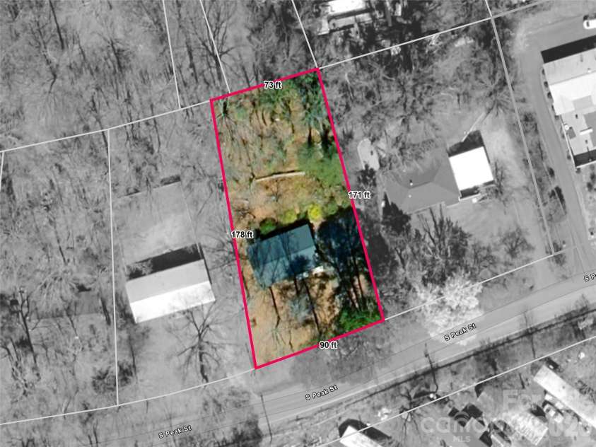 585 Peak Street, Columbus, NC 28722.  MLS# CAR4365398, YatesRealty ID 12017. 