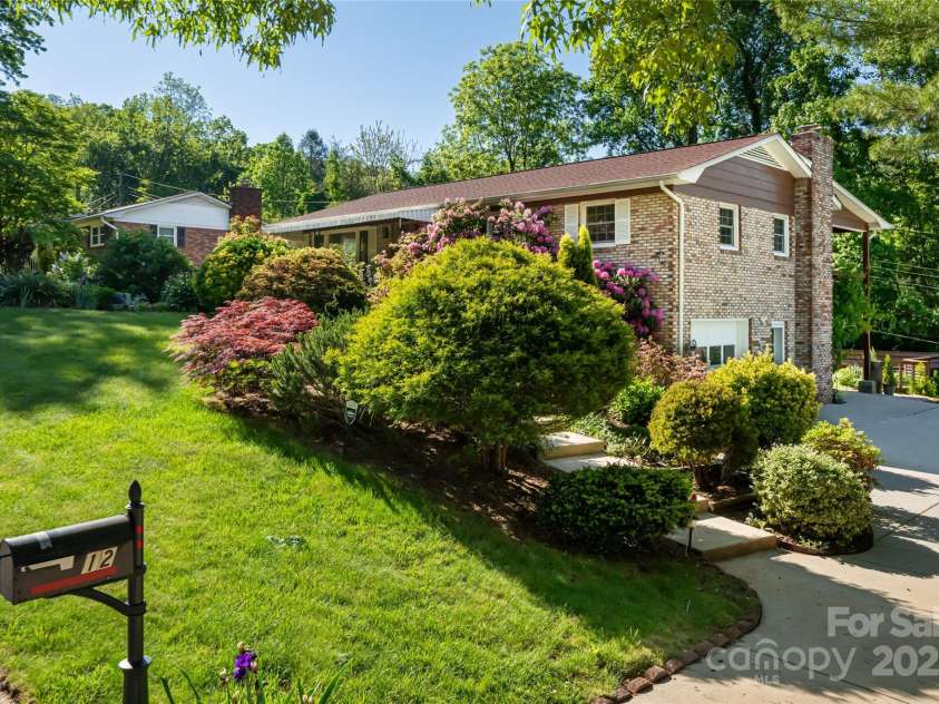 12 Deerwood Drive, Asheville, NC 28805.  MLS# CAR4253736, YatesRealty ID 12018. 