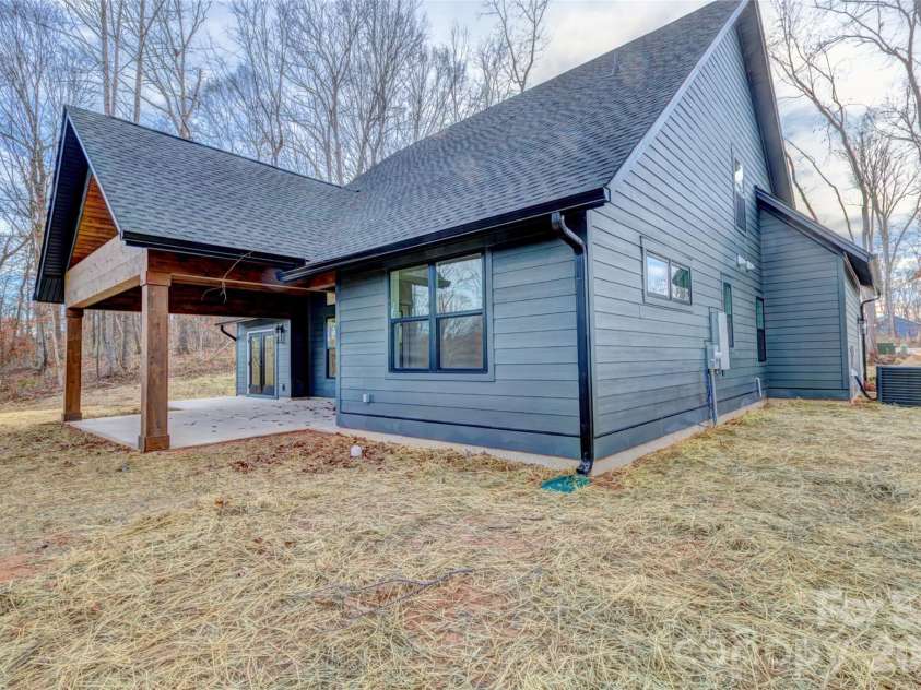 1041 Harrogate Drive, Bessemer City, NC 28016.  MLS# CAR4336086, YatesRealty ID 12019. 