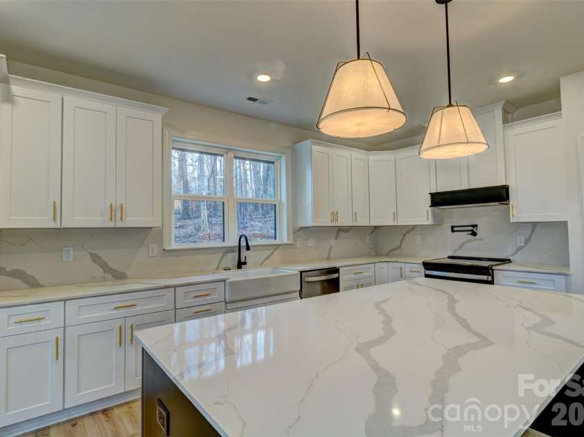1041 Harrogate Drive, Bessemer City, NC 28016.  MLS# CAR4336086, YatesRealty ID 12019. 