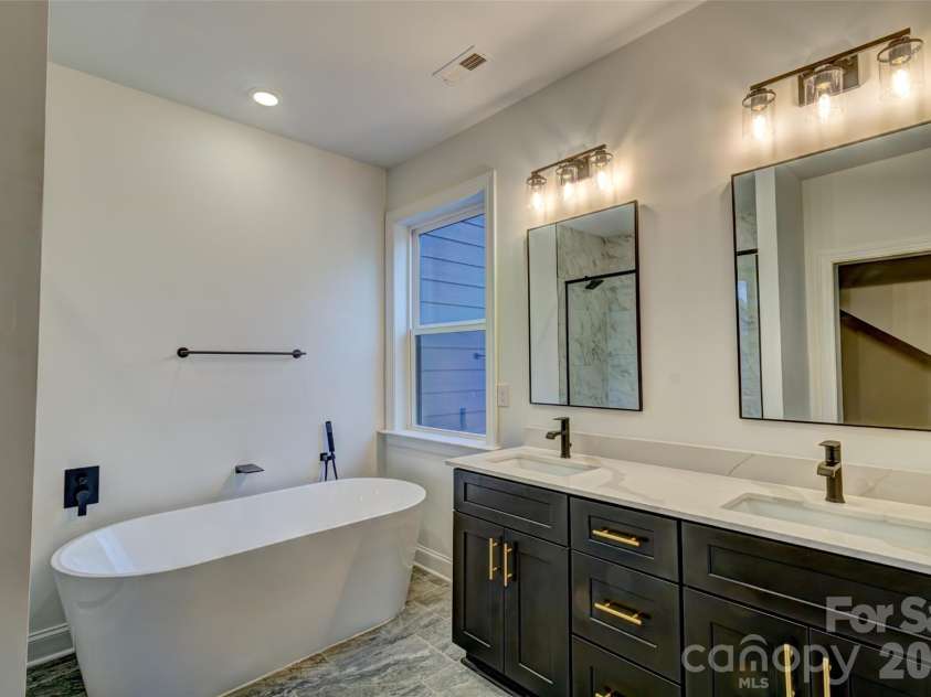 1041 Harrogate Drive, Bessemer City, NC 28016.  MLS# CAR4336086, YatesRealty ID 12019. 