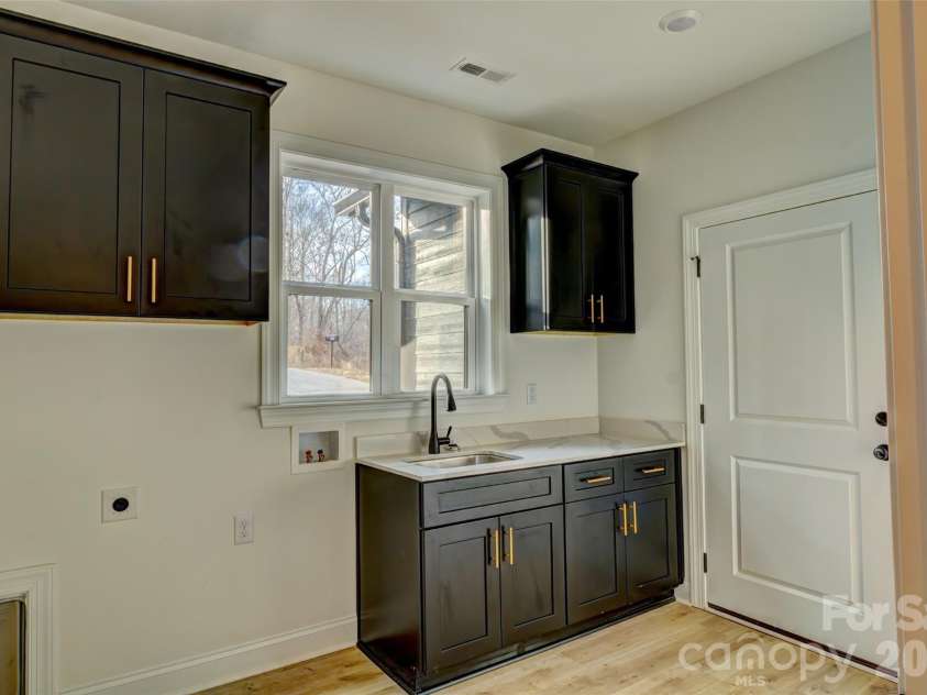 1041 Harrogate Drive, Bessemer City, NC 28016.  MLS# CAR4336086, YatesRealty ID 12019. 