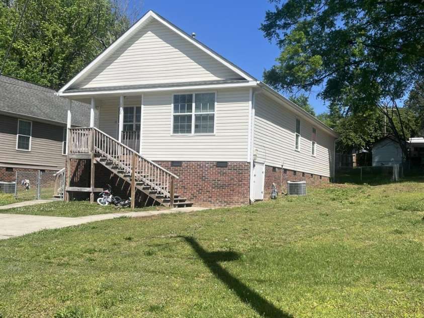 1245 Carolyn Avenue, Kannapolis, NC 28083.  MLS# CAR4176085, YatesRealty ID 12019. 1106 Mason