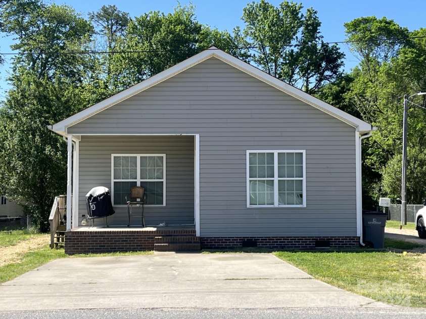 1245 Carolyn Avenue, Kannapolis, NC 28083.  MLS# CAR4176085, YatesRealty ID 12019. 1410 MLK Blvd