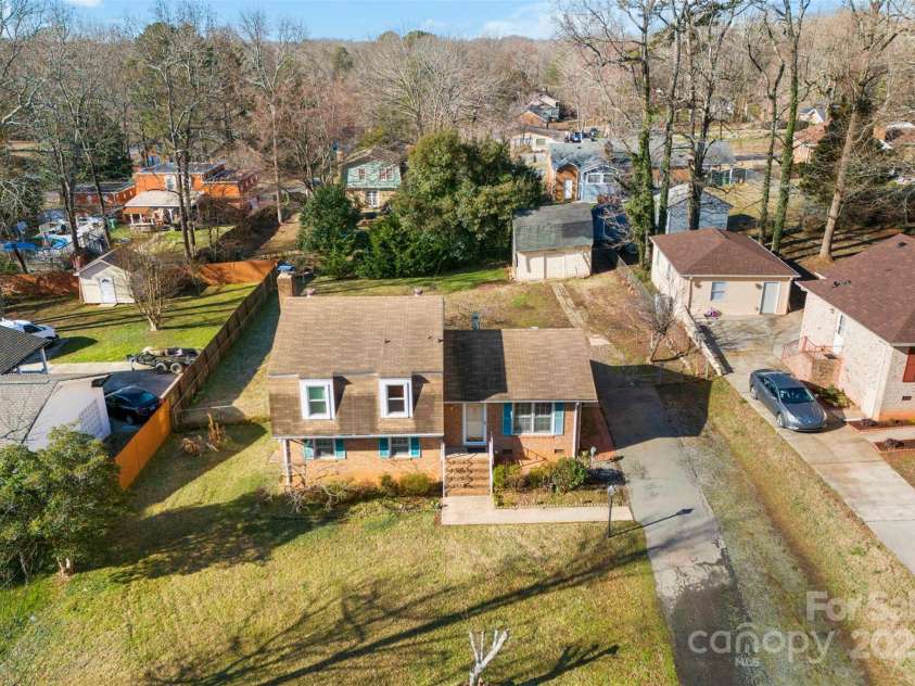 5545 Elsinore Place, Charlotte, NC 28227.  MLS# CAR4222817, YatesRealty ID 1202. 