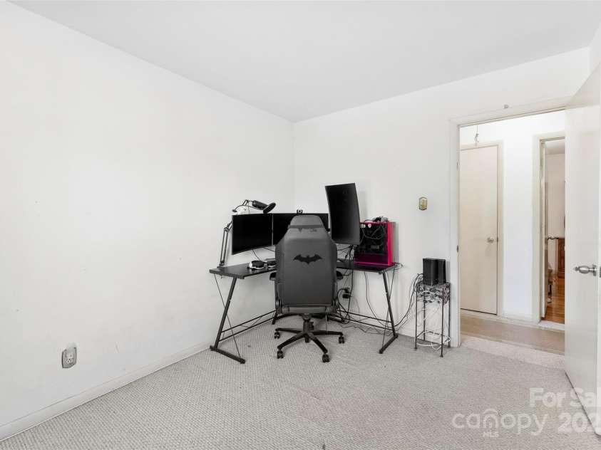 5545 Elsinore Place, Charlotte, NC 28227.  MLS# CAR4222817, YatesRealty ID 1202. 