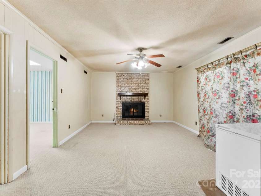 5545 Elsinore Place, Charlotte, NC 28227.  MLS# CAR4222817, YatesRealty ID 1202. 
