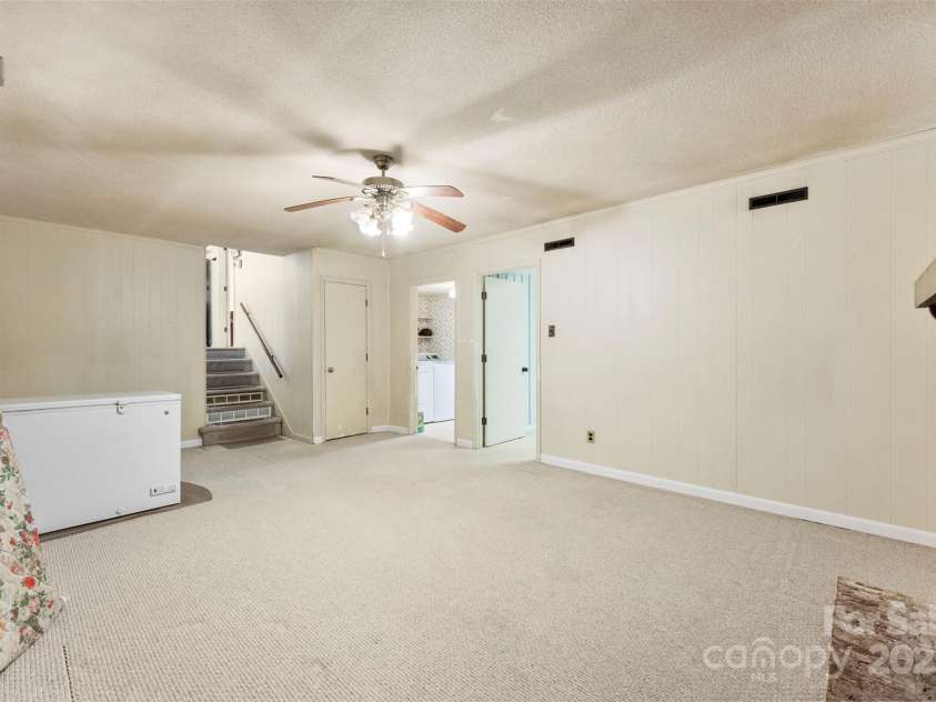 5545 Elsinore Place, Charlotte, NC 28227.  MLS# CAR4222817, YatesRealty ID 1202. 