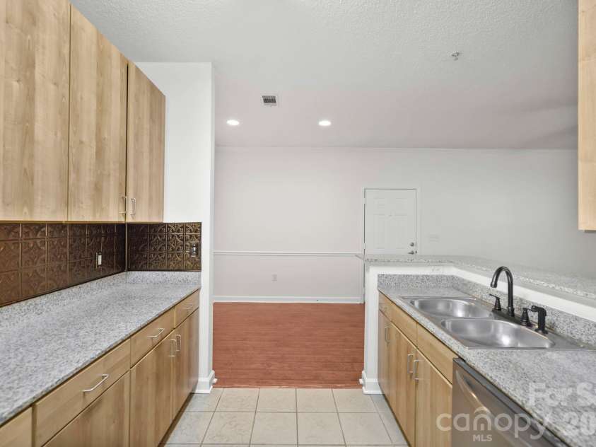 1000 Olde Eastwood Village Boulevard, Asheville, NC 28803.  MLS# CAR4396165, YatesRealty ID 12021. 