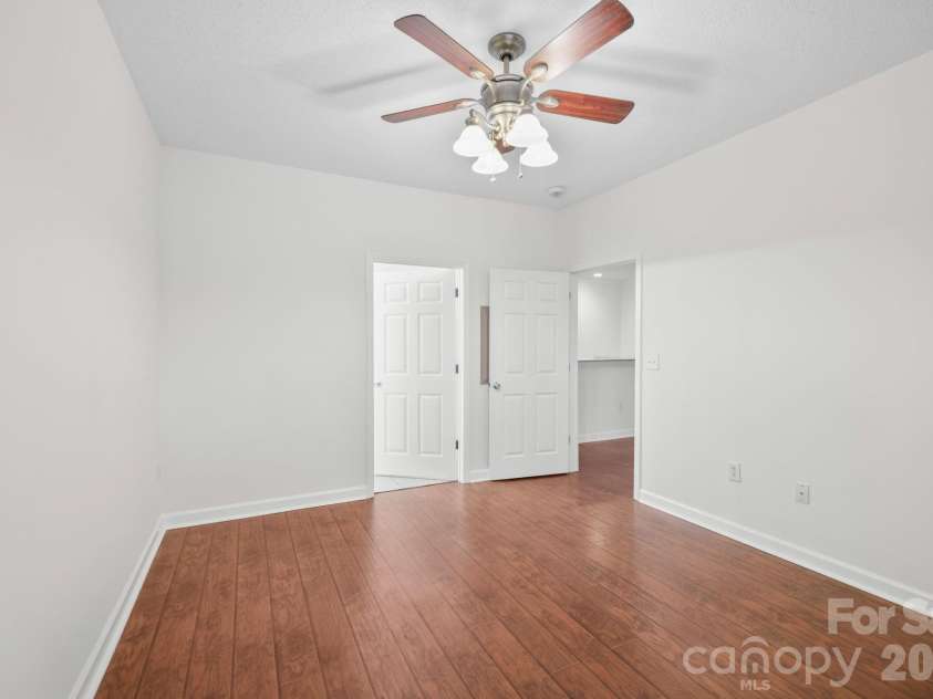 1000 Olde Eastwood Village Boulevard, Asheville, NC 28803.  MLS# CAR4396165, YatesRealty ID 12021. 