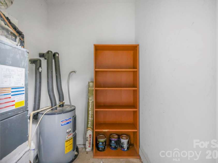 1000 Olde Eastwood Village Boulevard, Asheville, NC 28803.  MLS# CAR4396165, YatesRealty ID 12021. 