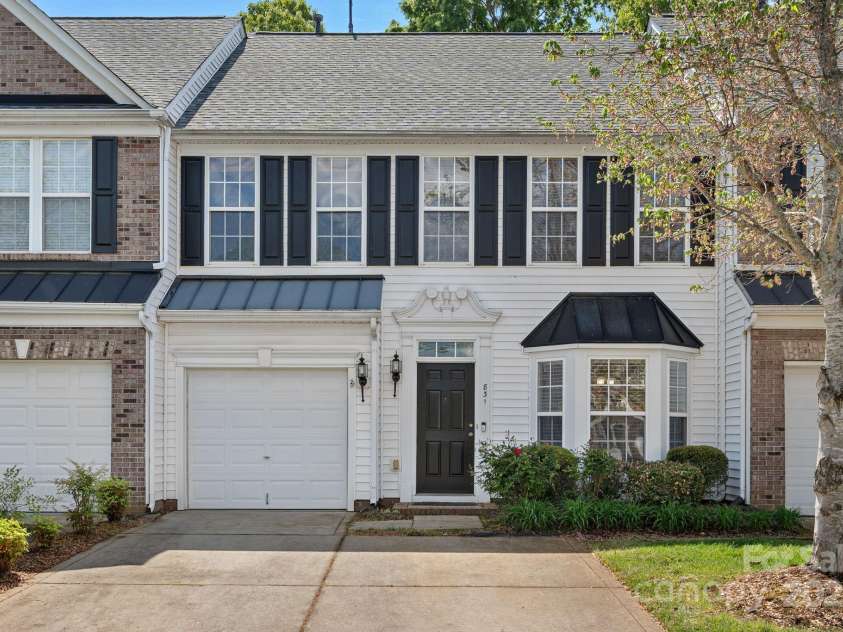 831 Daly Circle, Fort Mill, SC 29715.  MLS# CAR4244327, YatesRealty ID 12021. 
