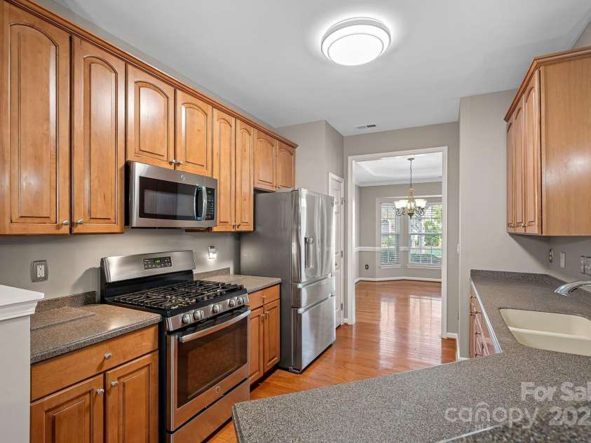 831 Daly Circle, Fort Mill, SC 29715.  MLS# CAR4244327, YatesRealty ID 12021. 