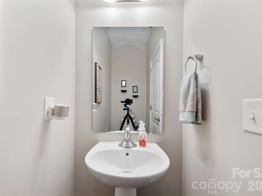 2720 Lakefront Drive, Belmont, NC 28012.  MLS# CAR4335195, YatesRealty ID 12022. 1/2 Bath on Main Floor