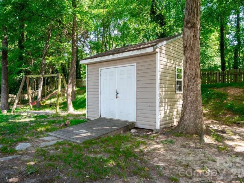 8006 Fine Robe Drive, Indian Trail, NC 28079.  MLS# CAR4365777, YatesRealty ID 12023. 