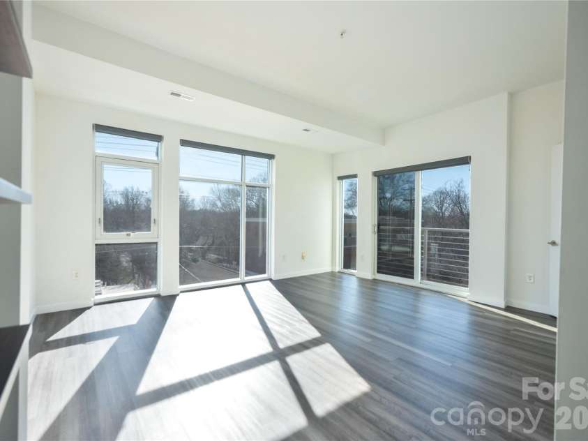 3123 Davidson Street, Charlotte, NC 28205.  MLS# CAR4341241, YatesRealty ID 12024. Main Level: Primary Bedroom