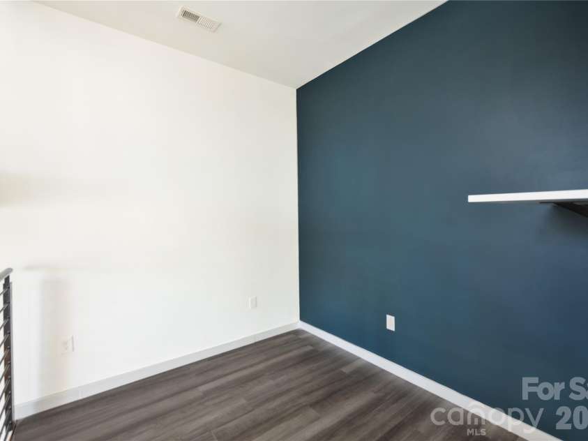 3123 Davidson Street, Charlotte, NC 28205.  MLS# CAR4341241, YatesRealty ID 12024. Second Level: Flex Space