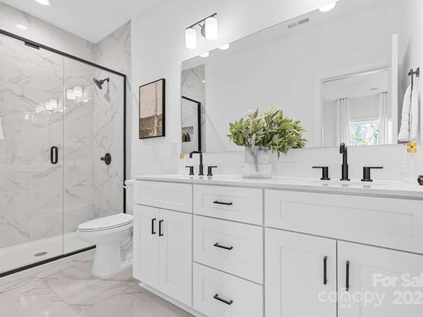 3705 Lou Ann Avenue, Charlotte, NC 28208.  MLS# CAR4210330, YatesRealty ID 12024. 