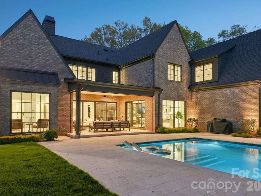 2103 Cortelyou Road, Charlotte, NC 28211.  MLS# CAR4363089, YatesRealty ID 12025. 