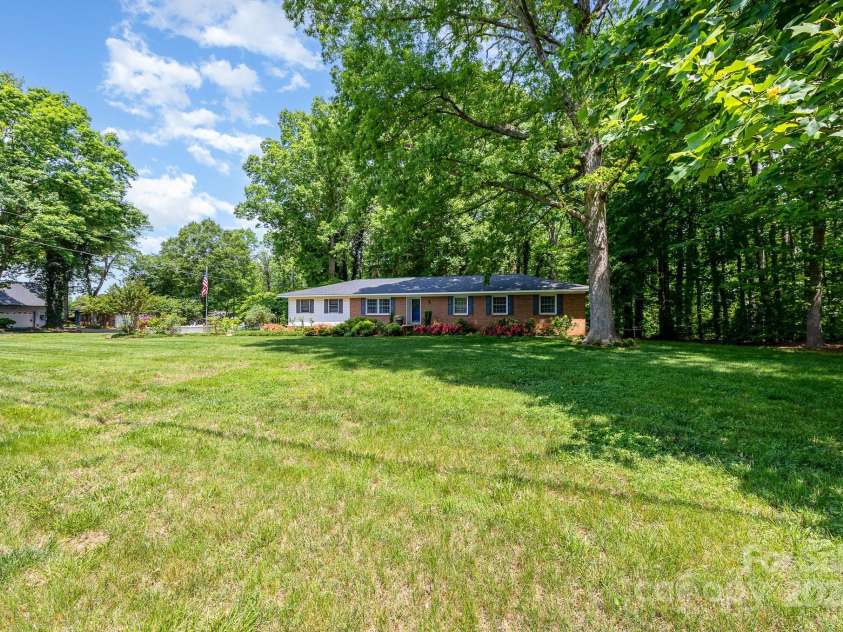 360 Country Lane, Mocksville, NC 27028.  MLS# CAR4253698, YatesRealty ID 12025. 