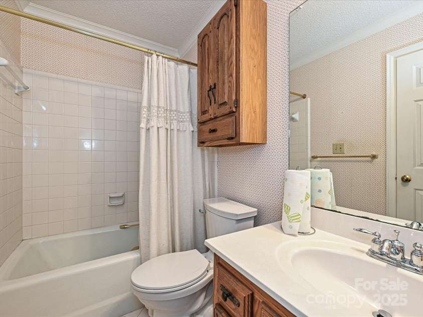 2919 Peachwood Court, Fort Mill, SC 29715.  MLS# CAR4254130, YatesRealty ID 12026. Guest Bathroom
