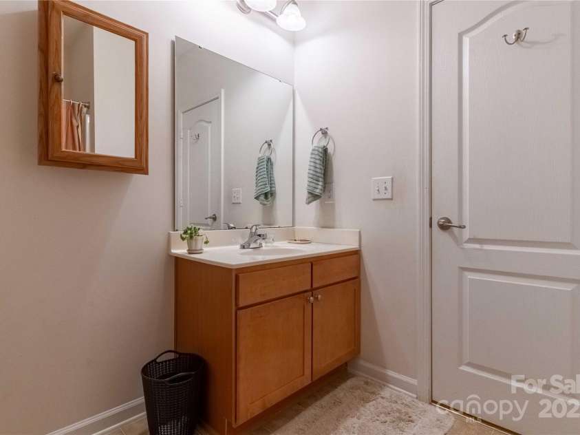332 Appeldoorn Circle, Asheville, NC 28803.  MLS# CAR4279509, YatesRealty ID 12027. 2nd bathroom