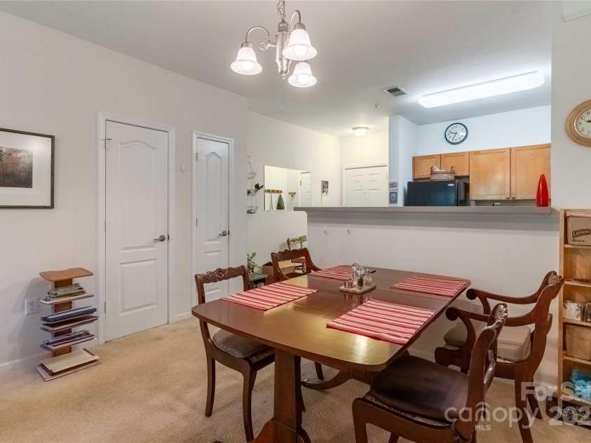 332 Appeldoorn Circle, Asheville, NC 28803.  MLS# CAR4279509, YatesRealty ID 12027. 