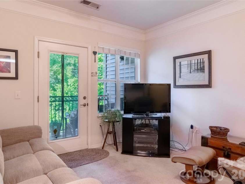 332 Appeldoorn Circle, Asheville, NC 28803.  MLS# CAR4279509, YatesRealty ID 12027. 