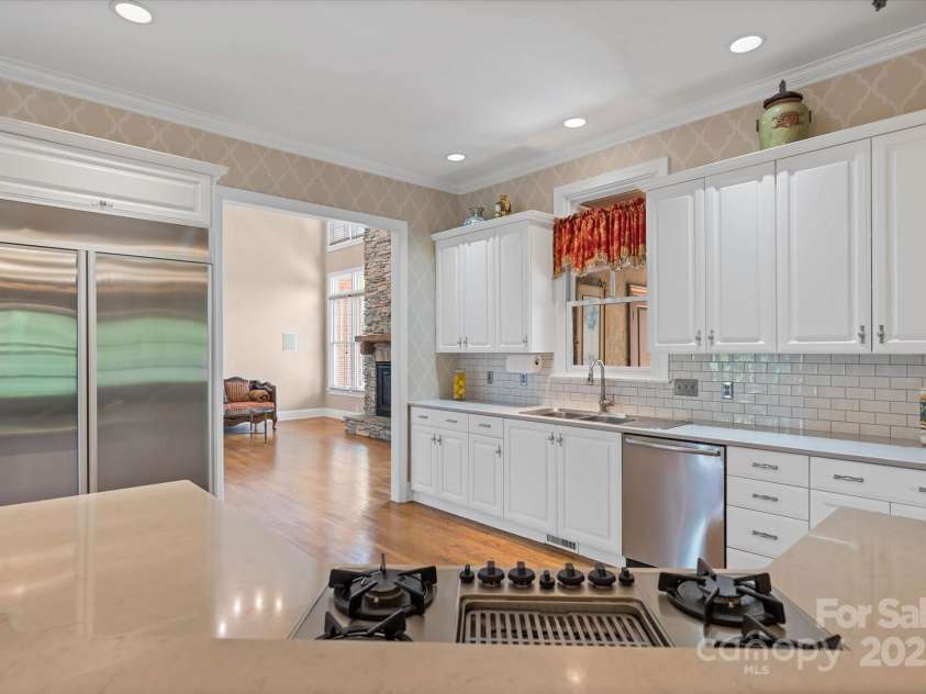 4465 3rd Street, Hickory, NC 28601.  MLS# CAR4247414, YatesRealty ID 12028. 