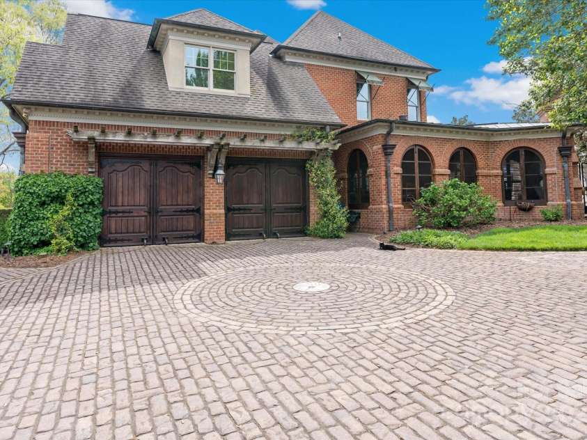 4465 3rd Street, Hickory, NC 28601.  MLS# CAR4247414, YatesRealty ID 12028. Beautiful cobblestone driveway