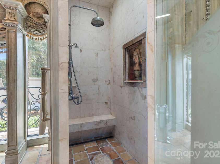 4465 3rd Street, Hickory, NC 28601.  MLS# CAR4247414, YatesRealty ID 12028. Primary Bath