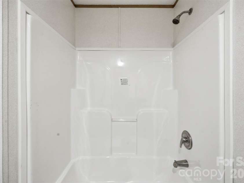 138 Key West Lane, Mooresville, NC 28115.  MLS# CAR4301008, YatesRealty ID 12029. 