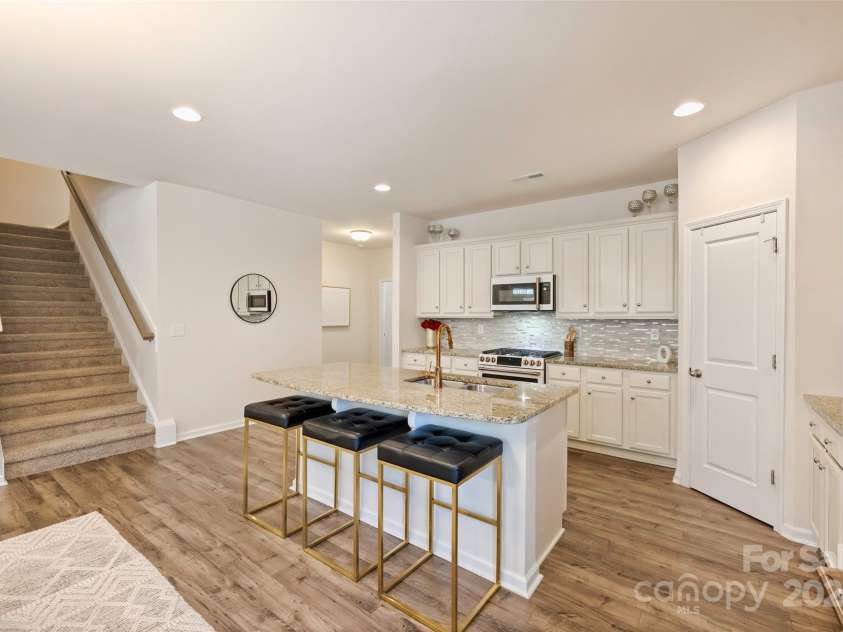 8853 Brakeman Drive, Waxhaw, NC 28173.  MLS# CAR4256779, YatesRealty ID 12029. 