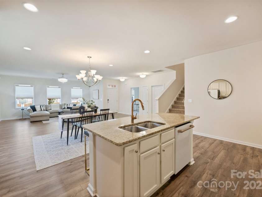 8853 Brakeman Drive, Waxhaw, NC 28173.  MLS# CAR4256779, YatesRealty ID 12029. Bright and Open