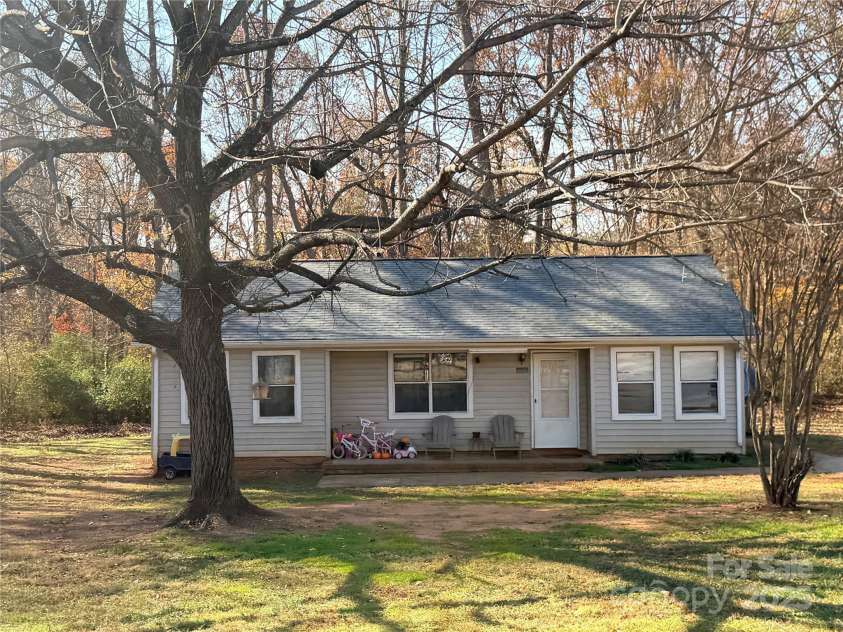 114 Cedar Drive, Salisbury, NC 28147.  MLS# CAR4322865, YatesRealty ID 1203. 