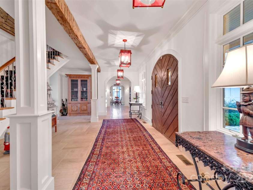 138 Indian Trace, Lake Toxaway, NC 28747.  MLS# CAR4202517, YatesRealty ID 1203. 