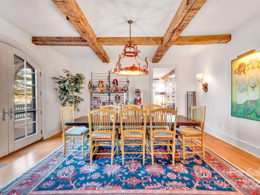 138 Indian Trace, Lake Toxaway, NC 28747.  MLS# CAR4202517, YatesRealty ID 1203. 