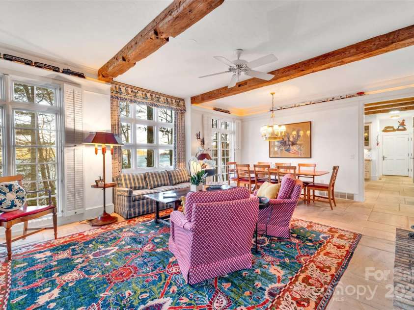 138 Indian Trace, Lake Toxaway, NC 28747.  MLS# CAR4202517, YatesRealty ID 1203. 